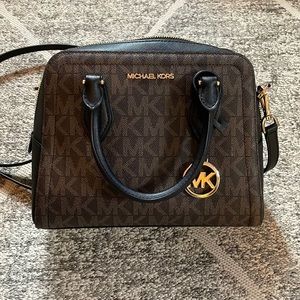 SM MK CROSSBODY 🤎